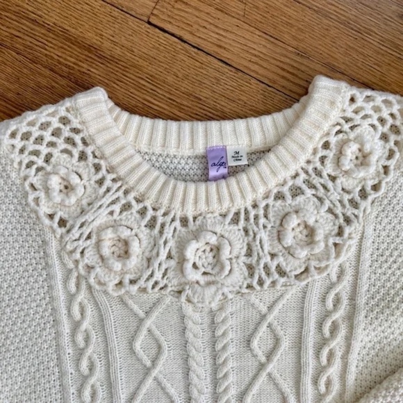 Alya Floral Crochet Cable Knit Cream Sweater Crew Neck Size M - Picture 3 of 6